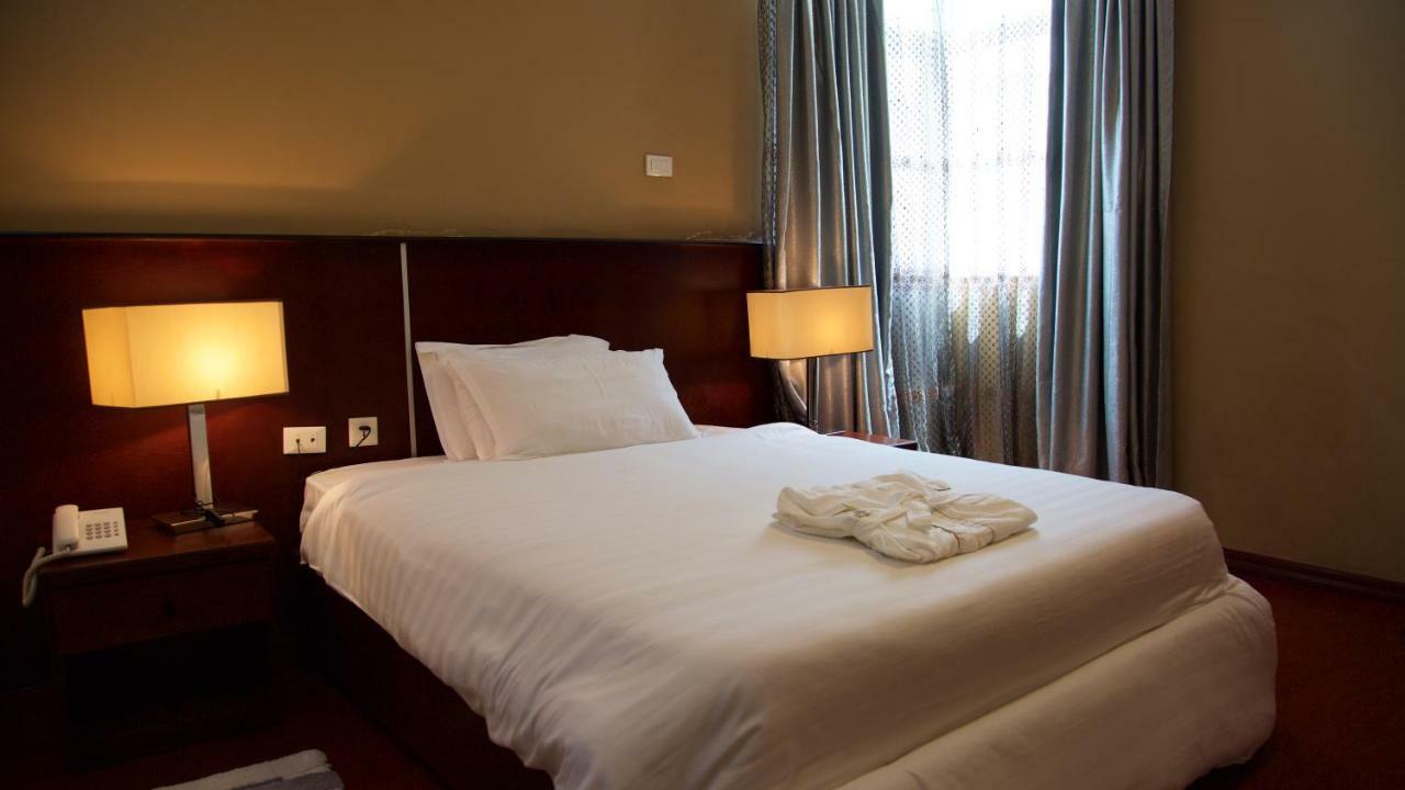 Yinm Furnished Apartment Addis Ababa Eksteriør billede